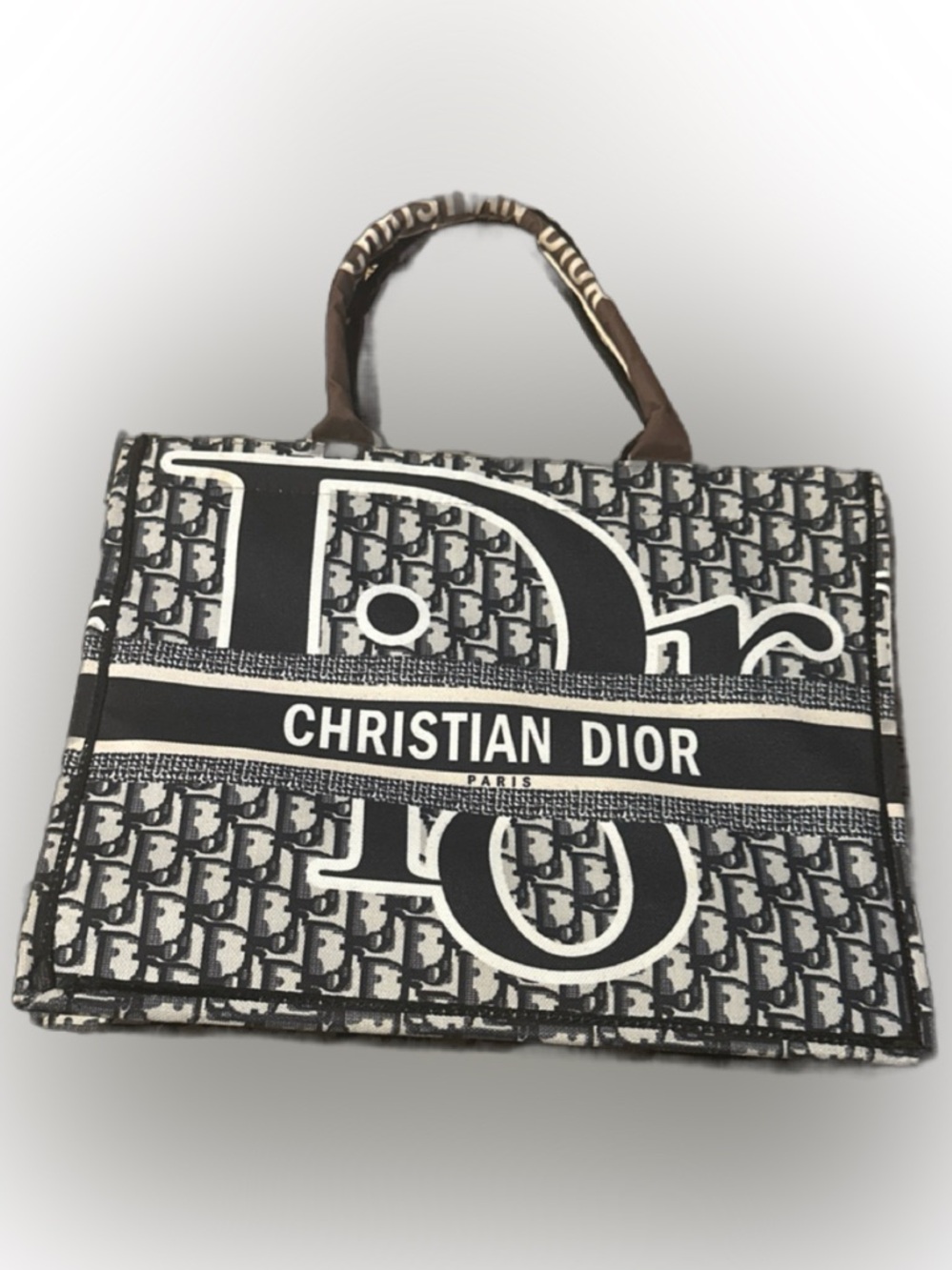 Dior Black and White Tote with Signature Logo Print - Picture 3 of 12